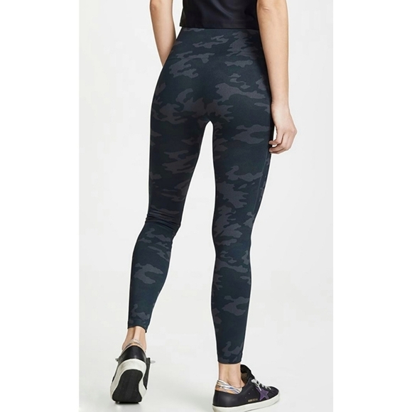 🌸 NEW Spanx | Camouflage High Waist Knit Leggings M - Picture 10 of 11